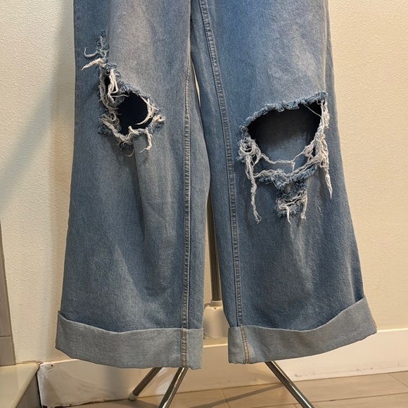 Women's Urban Outfitters BDG Skater Baggy Distressed Blue Jeans | Size 24 - Picture 3 of 9
